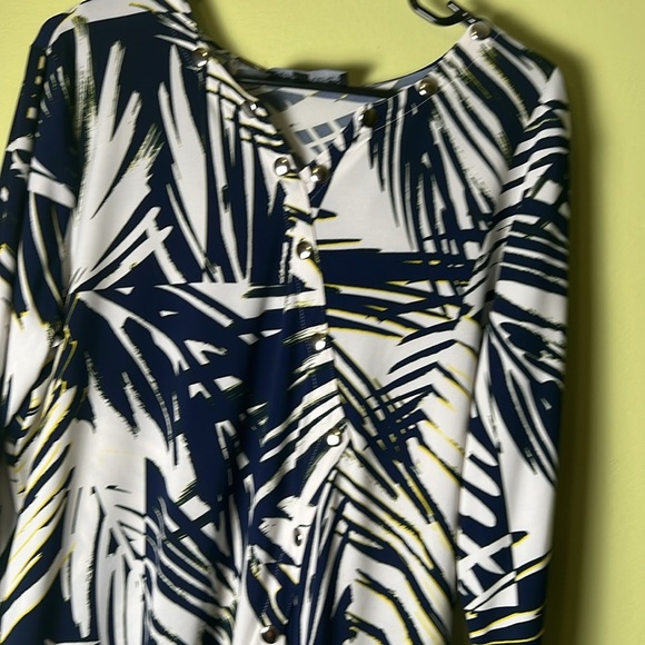 Talk of the walk vintage , long sleeve,Navy and White Patterned Women's Top - Picture 2 of 6